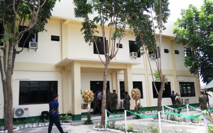 <p><br /><strong>CONVERGENCE</strong>. The new quarters building and barracks built by the Department of Public Works and Highways (DPWH) for the Philippine Army's 53rd Engineering Brigade in Tacloban City. The PHP48 million building, inaugurated on Tuesday (August 3, 2021), is part of the convergence between the DPWH and the Department of National Defense. <em>(PNA photo by Sarwell Meniano)</em></p>