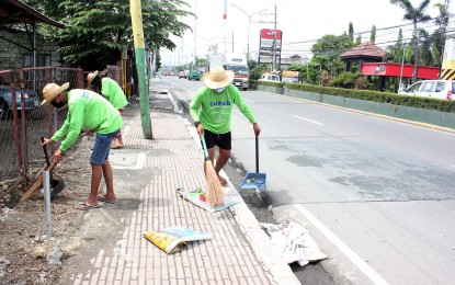 Gov’t distributes P10.5-B under DOLE’s employment programs