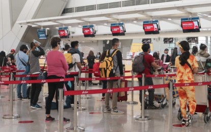 <div dir="ltr">
<div class="gmail_default"><strong>TRAVEL CONFIDENCE.</strong> Airline passengers are now more confident to travel if they know the crew they're flying with are fully vaccinated, according to a survey conducted by AirAsia Philippines. An airline official on Wednesday (Aug. 4, 2021) said the survey results on the number of inoculated guests are very encouraging, which means that everyone is keen on taking the shot. <em>(Photo courtesy of AirAsia) </em></div>
</div>