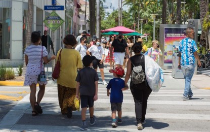 <p>People walk on Lincoln Road in Miami-Dade County, Florida in the United States, on Aug. 6, 2021. <em>(Photo by Monica McGivern/Xinhua)</em></p>