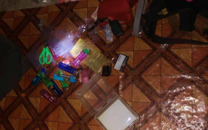 <p><strong>SEIZED.</strong> Suspected shabu and drug paraphernalia were seized from Malayda Mariga, 51, and her daughter Bai Ungal, 29, in Parang, Maguindanao on Sunday (Aug. 29, 2021). A third suspect, identified as Ibrahim Mariga, 30, is currently the subject of police follow-up operations after managing to elude arrest. <em>(Photo courtesy of Parang MPS)</em></p>