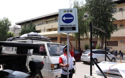 <p><strong>KAPAMPANGAN TRAFFIC SIGNAGE</strong>. The city government of Angeles in Pampanga starts on Wednesday (Sept. 1, 2021) the installation of traffic signages along the city’s major roads in Kapampangan dialect. The move is part of the city government’s efforts to preserve and revitalize the dialect while also maintaining the safety of the motorists and vehicles plying the areas.<em> (Photo by the City Government of Angeles)</em></p>