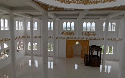<p><strong>REPAIRED.</strong> A look inside the newly repaired White Mosque inside Marawi's most affected area during its inauguration on Thursday (Sept. 16, 2021). Task Force Bangon Marawi said ongoing public infrastructure projects are now about 75 to 80 percent complete. <em>(Photo courtesy of DHSUD/TFBM)</em></p>