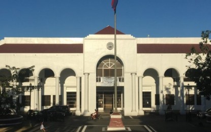 <p>Albay Provincial Capitol <em>(PNA file photo)</em></p>