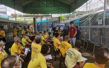 <p><strong>VACCINATED.</strong> A total of 300 persons deprived of liberty (PDL) at the Angeles City District Jail in Pampanga were inoculated against Covid-19 on Friday (Oct. 1, 2021). The Mabalacat City Covid-19 Response Integrated System conducted an on-site visit in the facility upon the instruction of Mayor Crisostomo Garbo to heed the call of the Bureau of Jail Management and Penology to inoculate detainees. <em>(Photo courtesy of the city government of Mabalacat)</em></p>