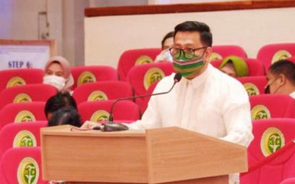 <p><strong>ECOZONES.</strong> BARMM Member of Parliament Amir Mawallil takes the floor on Thursday (Sept. 30, 2021) to explain his proposed Parliament Bill 129, otherwise known as the Bangsamoro Economic Zone Act of 2021, to help spur economic development in the fledgling regional bureaucracy. Mawallil filed a proposal creating the Bangsamoro Economic Zone Authority to organize local economic zones for a concerted effort to promote and accelerate the development of industries across the region. <em>(Photo courtesy of BTA - BARMM Parliament)</em></p>