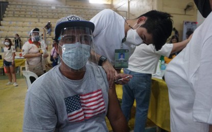 <p><strong>ESSENTIAL SECTOR.</strong> Bantayan Island in Cebu province holds a mass vaccination against Covid-19 on Friday and Saturday (Oct. 1-2, 2021). A total of 3,494 were inoculated in the towns of Bantayan, Santa Fe, and Madridejos in a bid to revive the tourism industry.<em> (Photo courtesy of OPAV)</em></p>