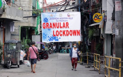 <p>An area in Mandaluyong under granular lockdown in this undated photo<em> (PNA file photo) </em></p>