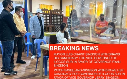 <p><strong>COC WITHDRAWAL.</strong> The Singsons of Ilocos Sur are seen at the Comelec Provincial Office withdrawing their certificate of candidacy in favor of a family member. In photo are (L-R): Gov. Ryan Luis Singson, Chavit Luis Singson, Jerry Singson and Patricia "Patch" Savellano-Singson. <em>(Photo courtesy of Chavit Singson FB page)</em></p>