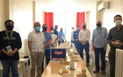 <p><strong>TWIN EFFORTS.</strong> Bangsamoro Autonomous Region in Muslim Mindanao health officials (left) and representatives from the United Kingdom government and the United Nations International Children's Emergency Fund (right) pose for a photo after announcing a new partnership to sustain the fight against the coronavirus disease 2019 (Covid-19) in the region on Wednesday (Oct. 20, 2021). The new project was introduced following the successful implementation of the first Covid-19 Emergency Response in the region that ran from August 2020 to March 2021. <em>(Photo courtesy of MOH-BARMM)</em></p>