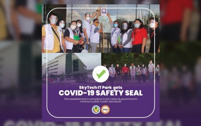 <p><strong>SAFETY SEAL</strong>. The Skytech IT Park, located in Mabalacat City, Pampanga, receives a safety seal certification on Friday (Oct. 22, 2021) from the Department of the Interior and Local Government and the City Government of Mabalacat for complying with the minimum public health standards against Covid-19. The other two firms that initially received similar certifications were McDonald’s San Francisco Branch and Mang Inasal Mabalacat City Branch. <em>(Photo by the Mabalacat City Government)</em></p>