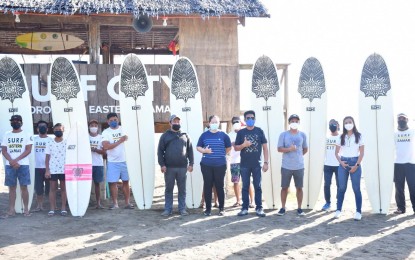 <p><strong>SURFING</strong>. The surfers in Eastern Samar and their new surfboards turned over by the Borongan City government on Friday (Oct. 22, 2021). The event is part of the preparation for the hosting of the 2021 Philippine Surfing Championship Tour from Dec. 6 to 12, 2021. <em>(Photo courtesy of Borongan City government)</em></p>