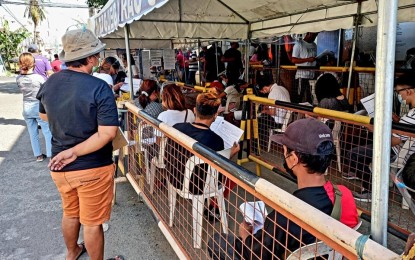 <p><strong>DEADLINE.</strong> The last day of voters’ registration in Tuguegarao City, Cagayan draws a long line on Saturday (Oct. 30, 2021). The registration was extended after the September 30 deadline to enable more to vote in the May 2022 polls. <em>(Photo courtesy of Eugene Tolosa/Cagayan-PIO)</em></p>