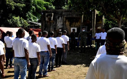 <p><strong>MORE RESERVISTS</strong>. The trainees stand in formation as they listen to the instructions given by one of the training staff in this undated photo. The Army Reserve Command on Saturday (Nov. 6, 2021) said another batch of 300 Tausugs is being trained to further boost the community-based security forces against the Abu Sayyaf Group (ASG) bandits in Sulu.<em> (Photo courtesy of the 11th Infantry Division Public Affairs Office.</em></p>