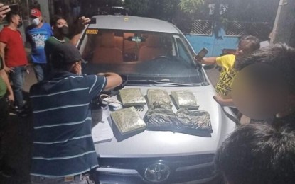 <p><strong>ILLEGAL DRUGS.</strong> Authorities conduct an inventory of the confiscated five kilos of marijuana in a buy-bust in Mariveles, Bataan on Thursday (Nov. 11, 2021). Two drug peddlers were arrested in the operation. <em>(Photo courtesy of PRO-3)</em></p>