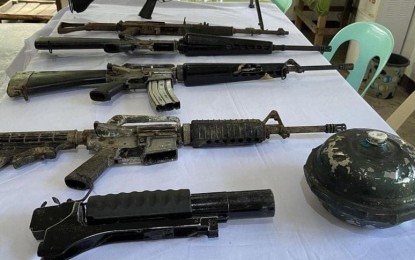 <p><strong>SEIZED.</strong> Some of the firearms seized by the military from nine New People’s Army rebels who surrendered in Lupon, Davao Oriental on Nov. 10 and 12, 2021. The Eastern Mindanao Command leadership said they belonged to the New People’s Army Guerrilla Front 18, Sub-Regional Committee-2, Southern Mindanao Regional Committee. <em>(Contributed photo)</em></p>