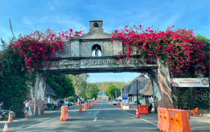 <p><strong>EASING TRAVEL</strong>. Starting Dec. 1, 2021, fully vaccinated tourists entering the provincial borders of Ilocos Norte will no longer be required to present negative Covid-19 test result. This applies to tourists who are coming from areas with less risk of infection. (<em>PNA file photo by Leilanie G. Adriano</em>) </p>