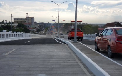 <p><strong>LONGEST FLYOVER.</strong> The longest flyover in Mindanao located in Tagum City, Davao del Norte was inaugurated on Friday (Nov. 19, 2021). The 1.035-kilometer infrastructure, which cost PHP2.7 billion, is part of the “Build, Build, Build” program of the Duterte administration. <em>(PNA photo by Che Palicte)</em></p>