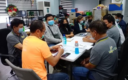 <p><strong>SEED DISTRIBUTION.</strong> Representatives from two seed cooperatives involved in rice seeds distributions in Caraga Region were gathered by the Philippine Rice Institute Agusan (PhilRice-Agusan) on Monday (Nov. 29, 2021) to assess and improve the rice seeds distribution schemes in the region. The agency has been providing free certified inbred rice seeds to farmers in the region through its Rice Competitiveness Enhancement Fund (RCEF) Seed Program. <em>(Photo courtesy of PhilRice-Agusan)</em></p>