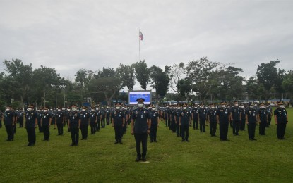 <p><strong>NEWLY PROMOTED</strong>. A total of 886 uniformed personnel of the Police Regional Office 5 have been promoted to the next higher rank. During their oath-taking and pinning of rank ceremony on Thursday (Dec. 9, 2021) at Camp Brig. Gen. Simeon A. Ola in Legazpi City, Brig. Gen. Jonnel Estomo, reminded them to uphold their duties with utmost responsibility, dedication, and maturity. <em>(Photo courtesy of PRO5)</em></p>