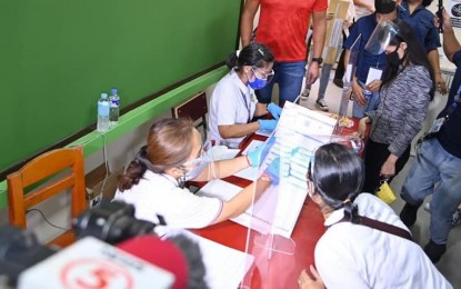 <p><strong>PRACTICE.</strong> San Juan Elementary School, with the largest number of voting precincts in the city, hosts a mock election on Oct. 23, 2021. The Inter-Agency Task Force for the Management of Emerging Infectious Diseases has approved the request of the Commission on Elections to hold a nationwide mock election on December 29, the Palace said Friday (Dec. 10, 2021).<em> (Photo courtesy of Francis Zamora Facebook)</em></p>