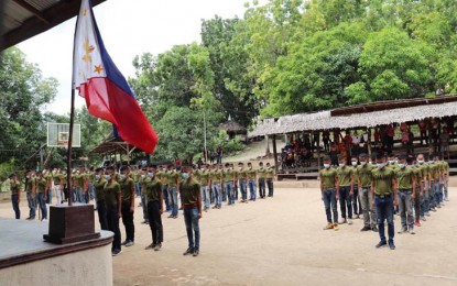 <p><strong>PEACE ADVOCACY.</strong> Some 181 militiamen complete their 45-day training at the La Libertad Citizens Armed Force Geographical Unit Training Center in Tungawan, Zamboanga Sibugay province on Tuesday (Dec. 14, 2021). The 1st Infantry Division (ID) is deploying them to complement its peace advocacy campaign in the Zamboanga Peninsula. <em>(Photo courtesy of Western Mindanao Command Public Information Office)</em></p>