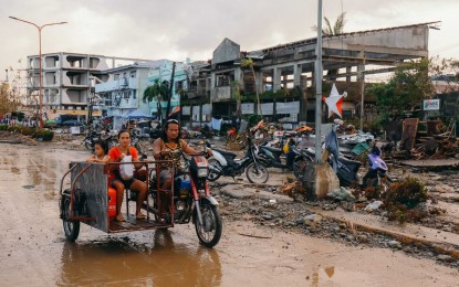 <p><strong>DOOMED.</strong> The situation in Surigao City in the aftermath of Typhoon Odette as of Monday (Dec. 20, 2021). All concerned government agencies are pooling their resources and manpower to bring basic needs such as food, water, hygiene kits, and sleeping materials.<em> (Photo courtesy of Jilson Tiu-Greenpeace via PTV4)</em></p>