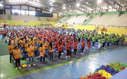 <p><strong>INCENTIVE</strong>. The Barangay Service Point Officers (BSPOs) during their congress at the Binirayan Gymnasium in San Jose de Buenavista on Dec. 22, 2021. Antique Provincial Population Office Primo Ogatis, Jr. said in an interview on Thursday (December 23) that the 650 BSPOs each received PHP12,000 cash incentive from the provincial government during their congress. <em>(Photo courtesy of PIO Antique)</em></p>