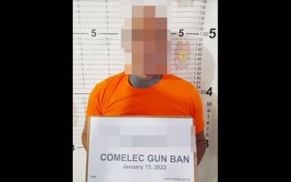 <p><strong>GUN BAN VIOLATOR</strong>. A 57-year-old laborer is the first offender of the election gun ban in Nueva Ecija on Thursday (Jan. 13, 2022). The suspect yielded an unlicensed pistol at a checkpoint in Barangay Poblacion East, Pantabangan, Nueva Ecija. <em>(Photo courtesy of Nueva Ecija Police Provincial Office)</em></p>