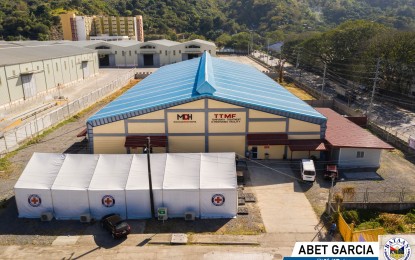<p><strong>COVID-19 FACILITY</strong>. The Temporary Treatment and Monitoring Facility (TTMF) of the Mariveles District Hospital at the Freeport Area of Bataan is now open to cater to asymptomatic and mild cases of Covid-19. It has a 76-bed capacity and located at the Standard Factory Building 13 hangar at the freeport area in Mariveles, Bataan. <em>(Photo courtesy of Bataan)</em></p>