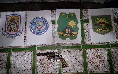 <p><strong>SURRENDERED</strong>. The firearm turned over to the military by a former rebel who surrendered to authorities in Barangay Manggitan, Dilasag, Aurora on Thursday (Jan. 27, 2022). The surrenderer is an inactive member of Komiteng Probinsiya, Cagayan Valley Regional Committee of the New People's Army. <em>(Photo by Army's 91IB)</em></p>