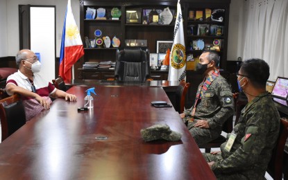 <p><strong>ADDITIONAL TROOPS.</strong> Lt. Gen. Alfredo Rosario Jr., commander of the Western Mindanao Command (2nd from right), announces Friday (Jan. 28, 2022) that more troops will be deployed for election security duty in Zamboanga Sibugay province. Accompanied by Brig. Gen. Leonel Nicolas, 102nd Infantry Brigade commander (right), Rosario met with Zamboanga Sibugay Gov. Wilter Palma (left) Thursday. <em>(Photo courtesy of Westmincom Public Information Office)</em></p>