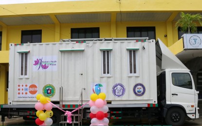 <p><strong>MOBILE CLINIC</strong>. Women’s Health on Wheels an emergency mobile maternity modular facility was turned to the Eastern Samar provincial government on Tuesday (Feb. 1, 2022). The facility is one of the two projects turned over to Eastern Samar to strengthen its fight against Covid-19 and improve women’s health. <em>(Photo courtesy of Department of Health)</em></p>
