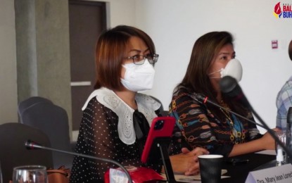 <p>Department of Health - Central Visayas chief pathologist Dr. Mary Jean Loreche (left) <em>(File photo)</em></p>