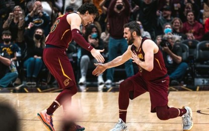 Cavaliers erase 20-point deficit to beat Pacers 98-85 at home