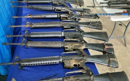 <p><strong>SEIZED FROM REBELS.</strong> Some of the 34 high-powered firearms recovered by soldiers in a remote village in Pinabacdao, Samar on Wednesday (Feb. 9, 2022). This is the biggest seizure of firearms in Eastern Visayas, the Philippine Army said. <em>(Photo courtesy of the Philippine Army)</em></p>