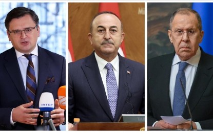 <p>Ukrainian Foreign Minister Dmytro Kuleba, Turkish Foreign Minister Mevlut Cavusoglu, Russian Foreign Minister Sergey Lavrov<em> (Anadolu photo)</em></p>