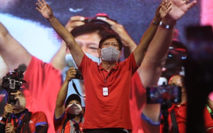 <p><strong>GRAND RALLY OF UNITEAM.</strong> Presidential candidate Ferdinand Marcos Jr. delivers his message before thousands of UniTeam supporters at the grand rally in General Trias Sports Complex, Cavite on Tuesday night (March 22, 2022). Marcos’ running Sara Duterte along with UniTeam senatoriables Harry Roque, Mark Villar, Jinggoy Estrada, Sherwin Gatchalian, Larry Gadon, Senator Ramon Revilla Jr., and Cavite Governor Jonvic Remulla were also present during the Cavite sorties. <em>(PNA photo by Avito Dalan)</em></p>