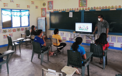 DOST-3 gives solar-powered teaching aids to IP schools