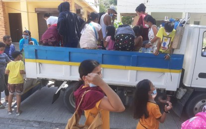 <p><strong>FORCED OUT.</strong> Residents of Agoncillo, Batangas begin leaving their homes on Saturday (March 26, 2022) as Taal Volcano showed increasing unrest and was placed on Alert Level 3. Agoncillo was one of the hardest-hit towns after the January 2020 eruption. <em>(Photo courtesy of Magandang Agoncillo Batangas Facebook)</em></p>
