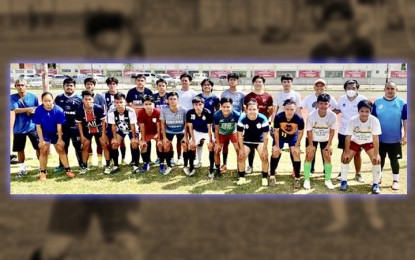<p><strong>ASPIRING FOOTBALLERS.</strong> The best young footballers from the provinces of Camiguin and Misamis Oriental joined the tryouts for the Camiguin-Misamis Oriental Regional Football Association (CMORFA) Under 19 Men's team at the Pelaez Sports Complex in Cagayan de Oro City on March 26, 2022.  A total of 21 young footballers led by former national U16 team player Josh showed up in the initial tryout. <em>(PNA photo by Jack Biantan)</em></p>