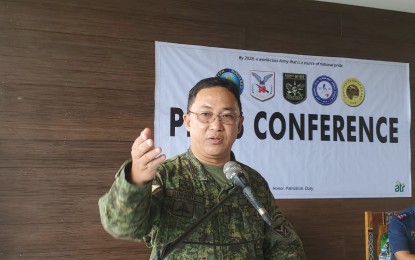 <p><strong>CLOSING IN.</strong> Brig. Gen. Jesus Durante III, commander of the Army's 1001st Infantry Brigade, says Eric Jun Casilao, the remaining officer of the Communist Party of the Philippines-New People's Army (CPP-NPA) operating in Southern Mindanao, will soon be captured. In a press briefing Monday in Davao City, Durante said government troops have monitored Casilao's whereabouts in New Bataan and Maragusan towns. <em>(PNA photo by Che Palicte)</em></p>