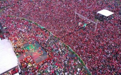 <p><strong>SEA OF RED.</strong> Supporters of the UniTeam in Sultan Kudarat paint the capitol grounds red and green as the UniTeam holds a grand rally on March 28, 2022. The Marcos-Duterte tandem will hold their grand rallies in three Davao Region provinces on Wednesday (March 30, 2022). <em>(Photo courtesy of UniTeam)</em></p>