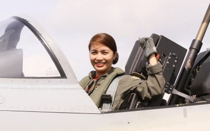 air force fighter pilot