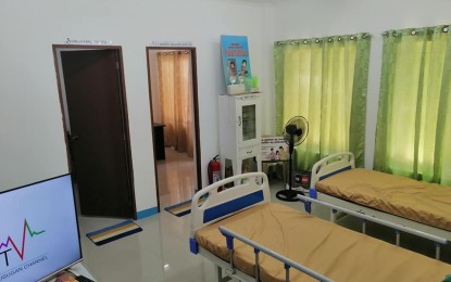 <p><strong>SAFE PLACE.</strong> A glimpse inside one of the amenities in the newly inaugurated Maatasnakahoy evacuation center in Batangas province. Two other similar disaster-resilient facilities in Sta. Teresita and Alitagtag towns were turned over to the local government units on March 30, 2022. <em>(Photo courtesy of DHSUD)</em></p>