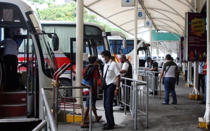 <p>A bus terminal in Cubao, Quezon City <em>(File photo)</em></p>