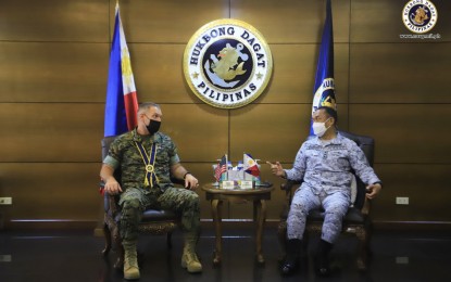 <p><strong>STRONGER TIES.</strong> US MARFORPAC deputy commander, Brig. Gen. Joseph Clearfield (left) meets with Philippine Navy chief, Vice Adm. Adeluis Bordado (right) in a courtesy call at the Philippine Navy headquarters in Manila on Thursday (April 7, 2022). Clearfield said they want to hold more exercises with the Armed Forces of the Philippines aimed at enhancing the capabilities of both militaries in littoral combat operations. <em>(Photo courtesy of Philippine Navy)</em></p>