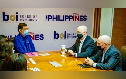 <p><strong>HYPERSCALER</strong>. Board of Investment managing head Ceferino Rodolfo (left) meets with Diod Ventures, LLC (USA) president Brad Hardin (center) and Endec Group, Inc. chief executive officer William Johnson in this undated photo. The business executives discussed their investment plans in data center and renewable energy in the country. <em>(Photo courtesy of BOI)</em></p>