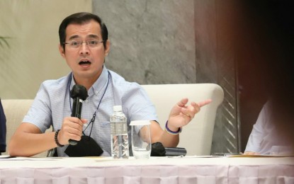 <p><strong>BOLD CHALLENGE</strong>. Aksyon Demokratiko standard-bearer Francisco “Isko Moreno” Domagoso calls on Vice President Leni Robredo to withdraw from the presidential race during a press conference in Makati City on Sunday (April 17, 2022). He said he was posing the same challenge that the Robredo camp dared him and the other presidential contenders. <em>(PNA photo by Robert Oswald Alfiler)</em></p>