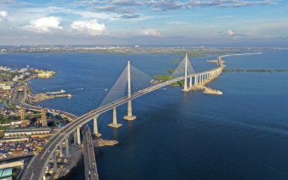 <p><strong>ICONIC.</strong> The Cebu-Cordova Link Expressway (CCLEX) project. The Cebu City government, through Mayor Michael Rama, on Wednesday (April 17, 2024) pushed for the construction of a ramp that will connect three interior villages of Cebu City to the CCLEX linking mainland Cebu to the island of Cordova. <em>(PNA file photo)</em></p>